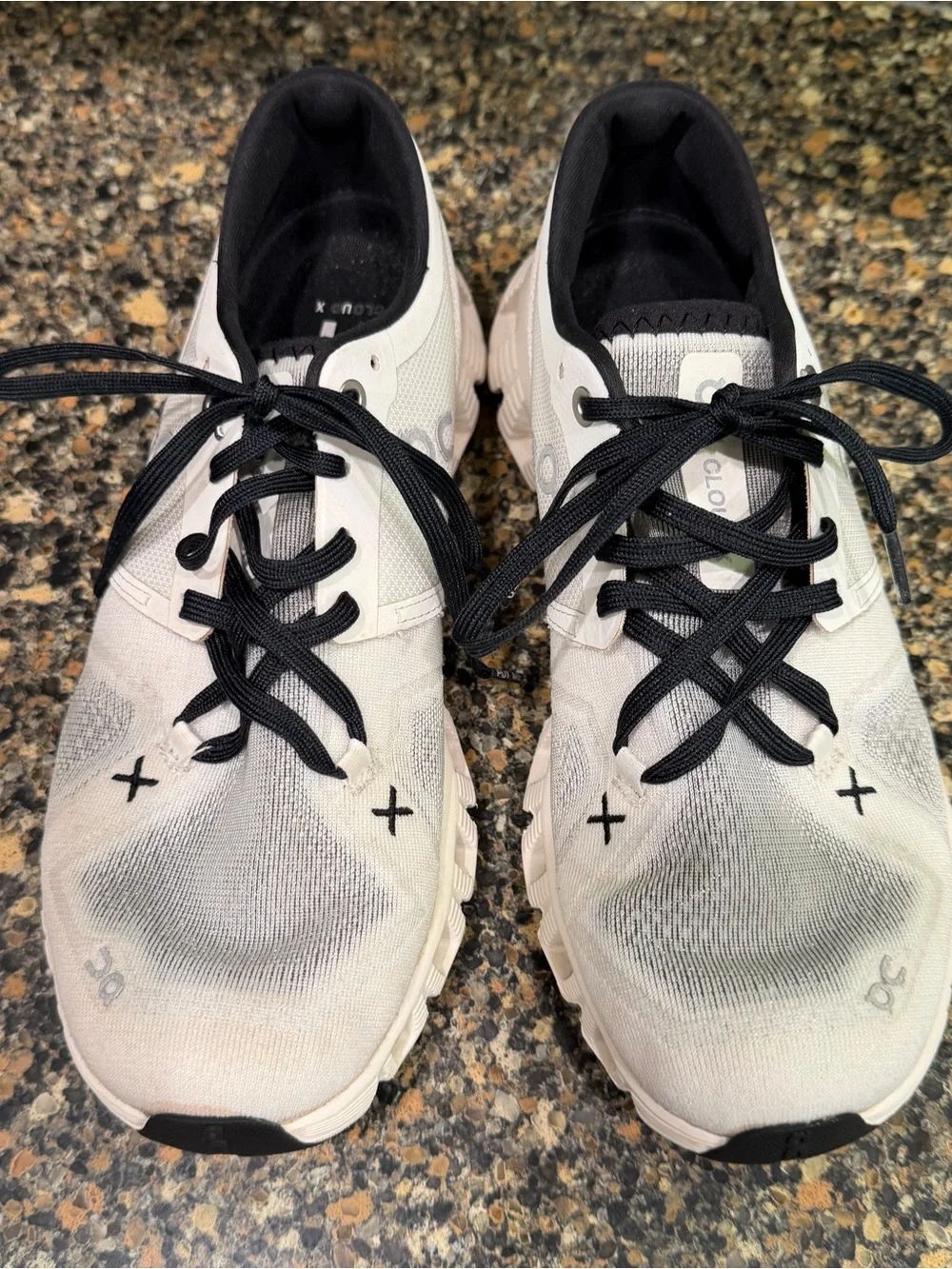 On Running Cloudswift White & Black Running Shoes ladies 7.5